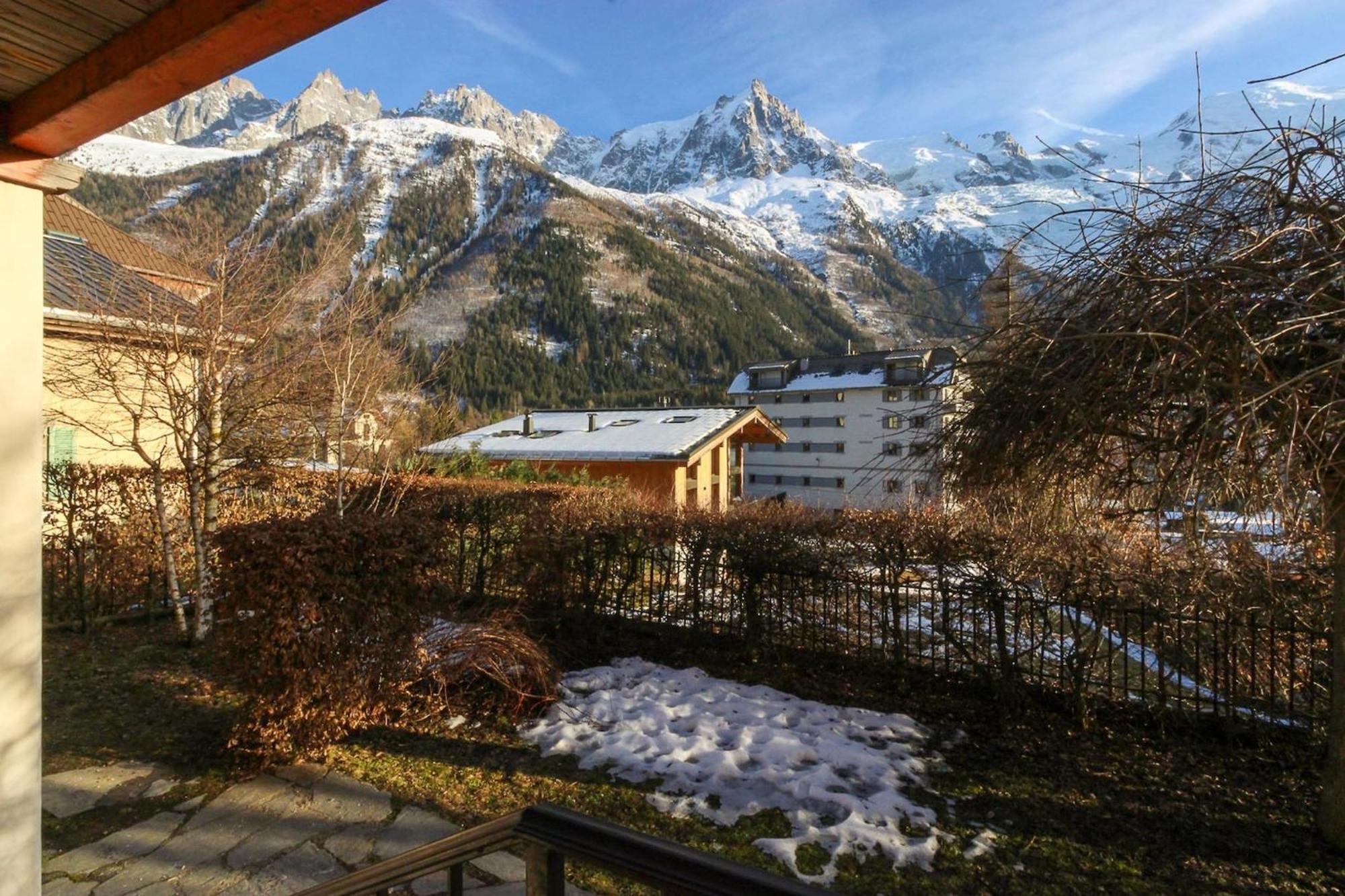 Les Alpins - Centre De Chamonix - Renove Avec Jardin Et Vue Imprenable Sur Le Montblanc Lejlighed Eksteriør billede